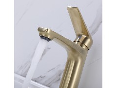 Installation method of washing machine faucet